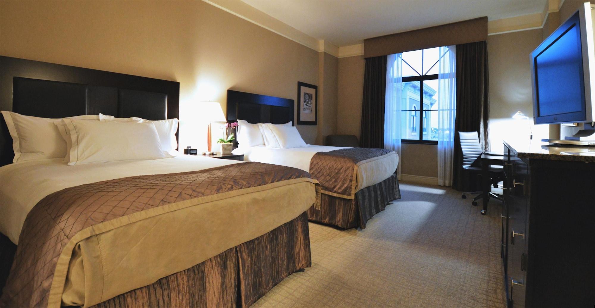 Hilton Dallas Town Square 4*