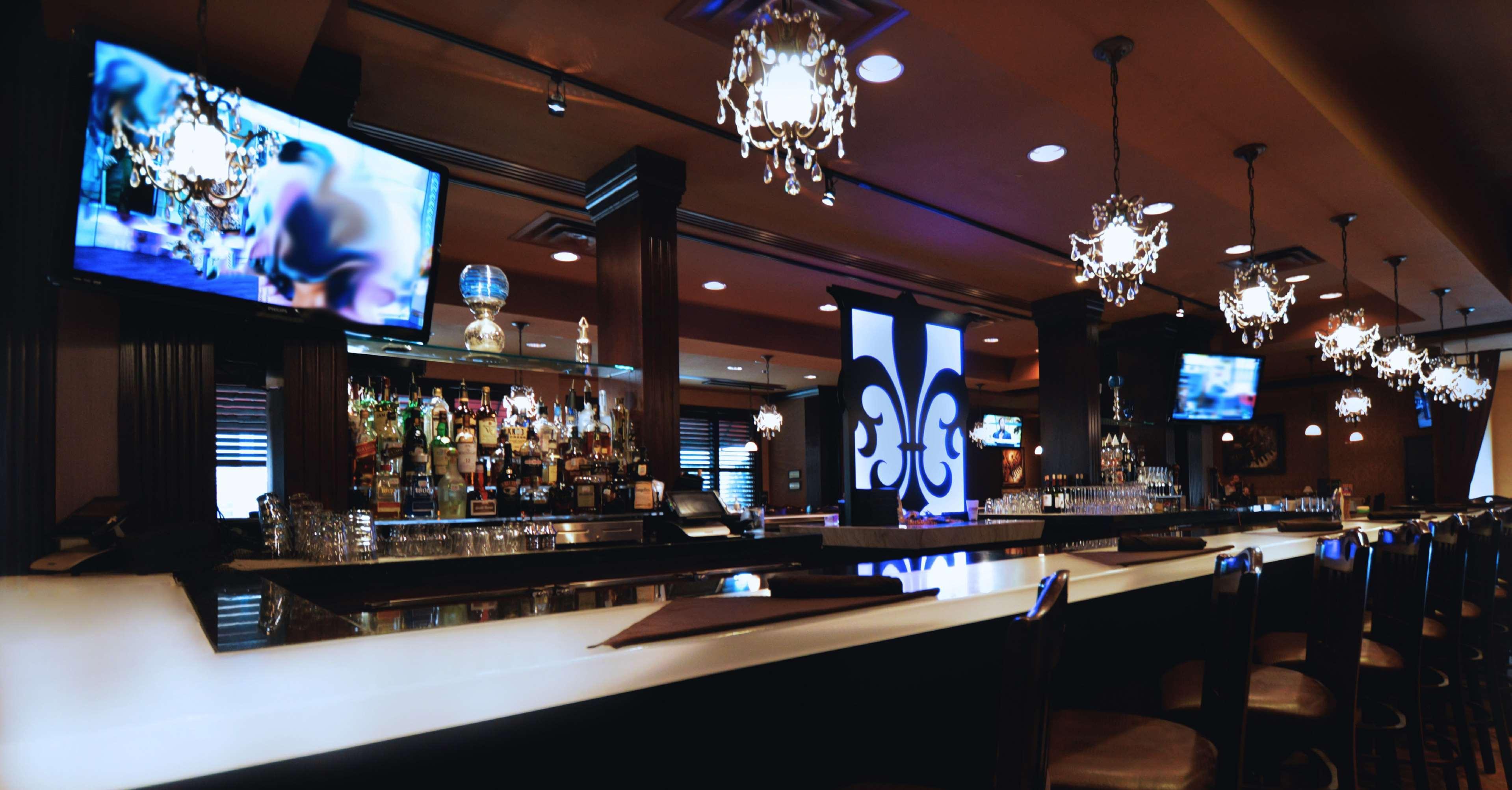 Hilton Dallas Town Square Hotel 4*