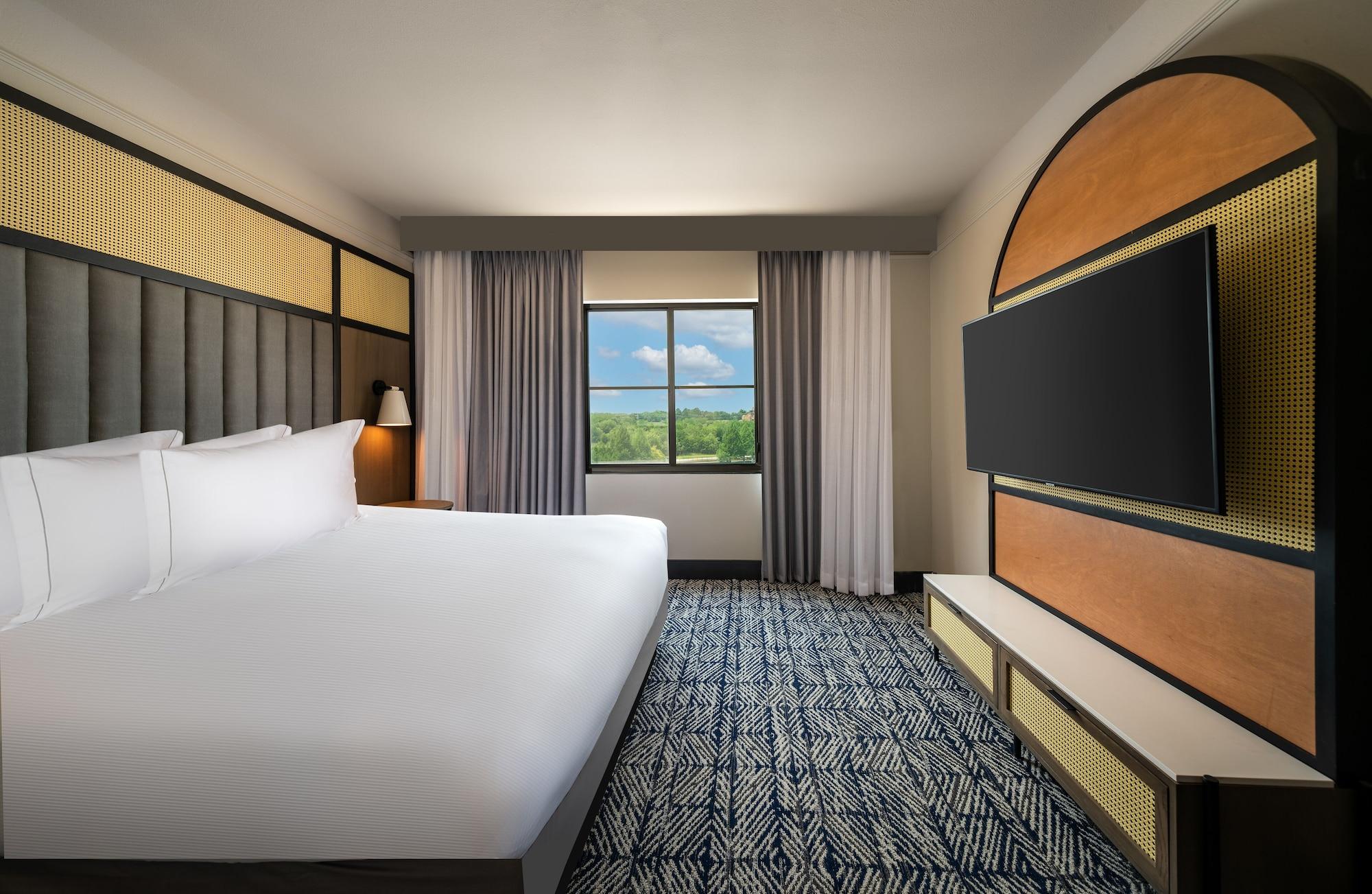 Hotel Hilton Dallas Town Square 4*